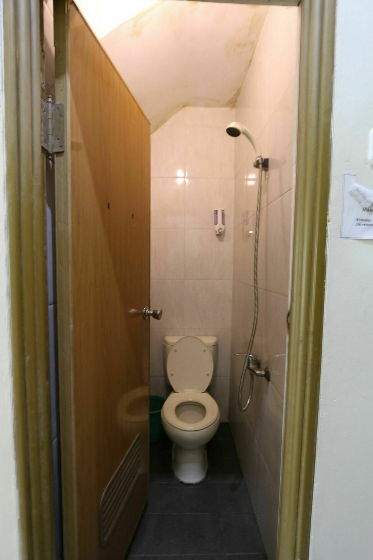 Wisma tamu Unique